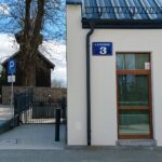 Budynek Żłobka Publicznego w Filipowie przy ul. Konopnickiej 3 z miejscem parkingowym dla osób z niepełnosprawnościami